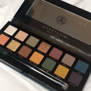 Brand new Anastasia palette. Never used. Beautiful colors.